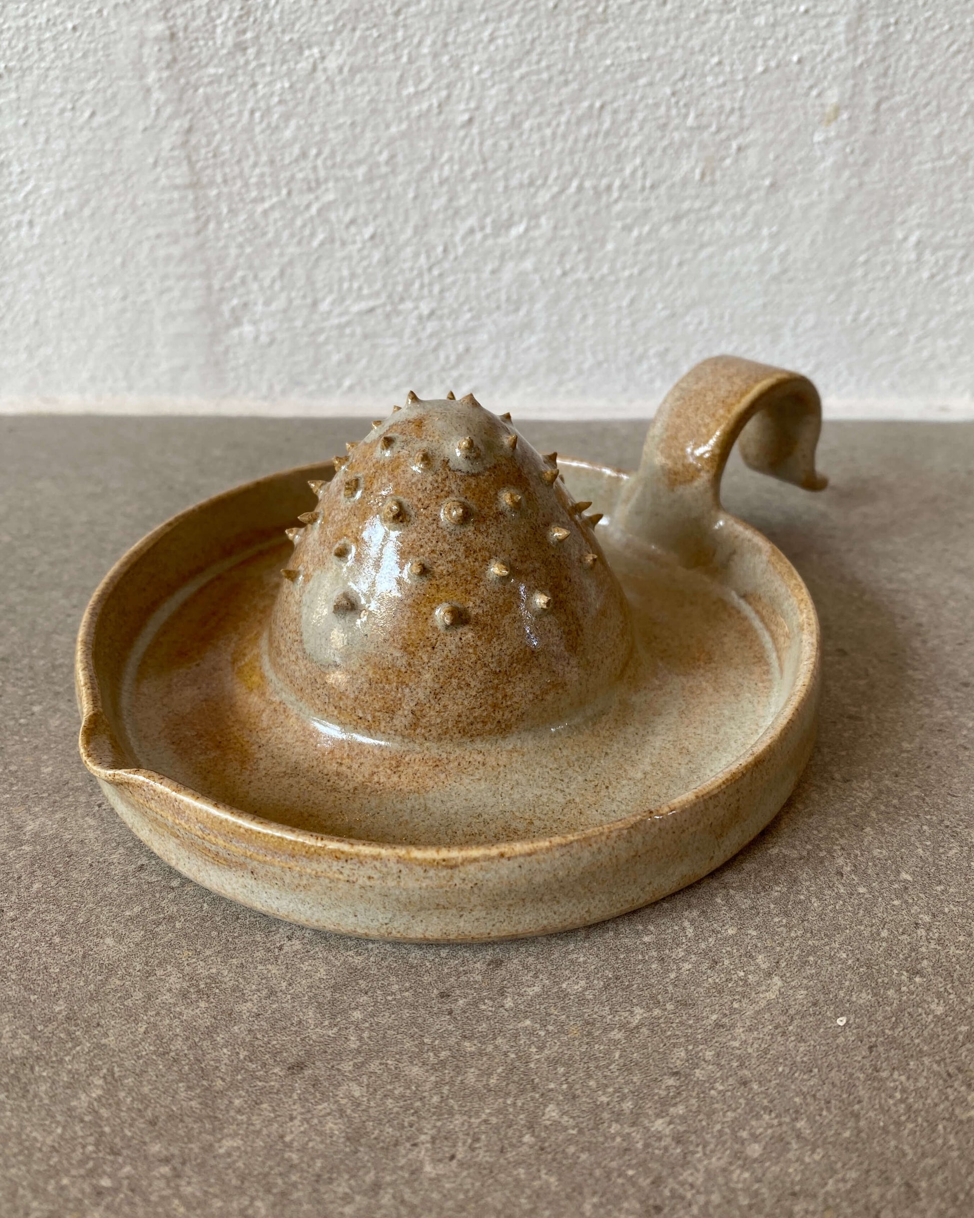Citruspresser - Sand – håndlavet keramik fra Keramikbyh